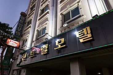 فندق على الطريق Gangneung Central