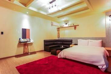 מוטל Inje Hotel Trip