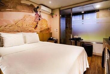 מוטל Secret Hotel Paju