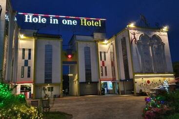 汽车旅馆  Sacheon Hall In One