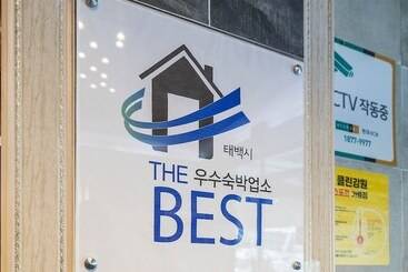מוטל Taebaek Tourist
