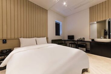 Pocheon Reading You Self Checkin Motel