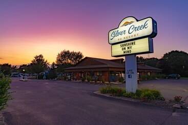 Сельский дом Sun Retreats Silver Lake