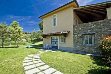 בית מלון כפרי Tenuta Di Artimino Tuscan Home