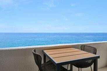 Outrigger Kona Resort And Spa
