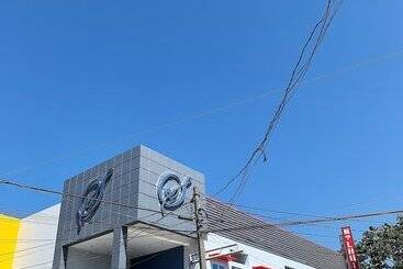 בית מלון כפרי Apo Reef Travellers