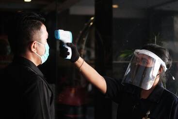 בית מלון כפרי First Inn