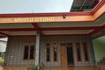 بنسيون Wahyu Utomo Syariah