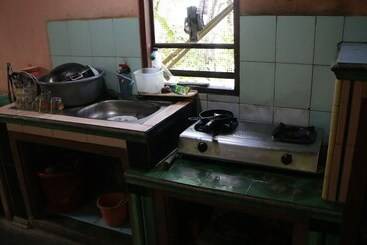 Sarjuni Homestay Hostel