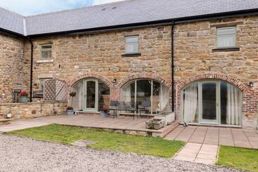 Сельский дом Granary Barn