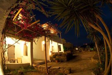 فندق Ailouros Summer