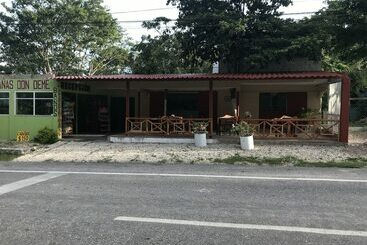 هتل Cabañas Y Comedor Don Deme