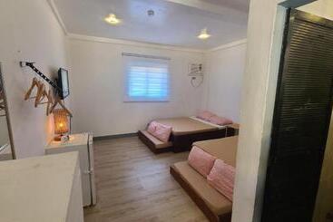 호텔 Camp Rofelio Surfing Beach Resort