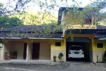 בית מלון כפרי Homestay Baronsari