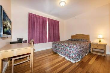 בית מלון כפרי Ocean Beach Suites