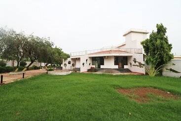 Отель Oyo 45787 Mangalam Resort