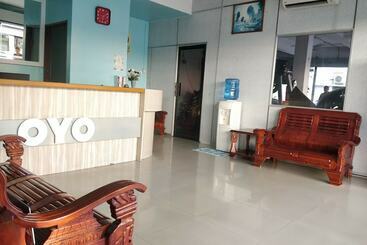 Hotel Oyo 89737  Tishoa