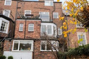 کلبه Lovatt House Apartment Tynemouth