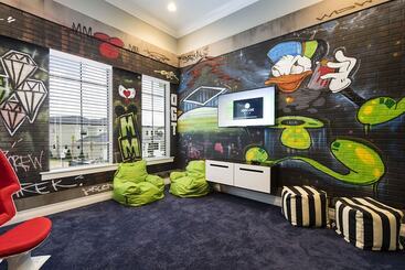 بيت ريفى Luxury Villa On Reunion Resort And Spa With A Private Pool, Orlando Mansion 1350