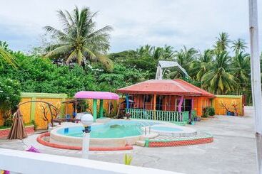 Пансион Reddoorz Plus @ Valencia Bohol