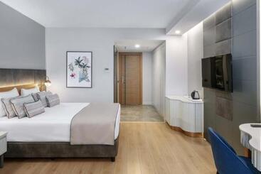 Diamond De Luxe Hotel & Spa