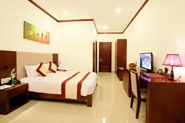 Ban Thach Riverside Hotel & Resort