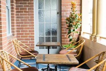 Bridgeview Hotel Willoughby