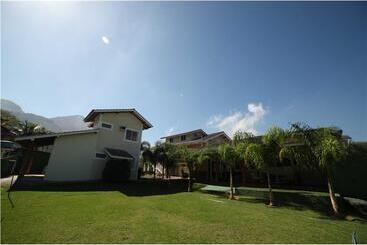 בית מלון כפרי Ciribai Praia