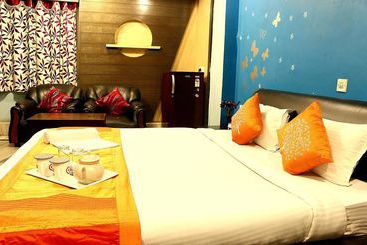 בית מלון כפרי Oyo Rooms Kolkata Airport Gate No 1