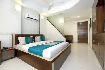 Отель Oyo Rooms Panchkula Sector 4