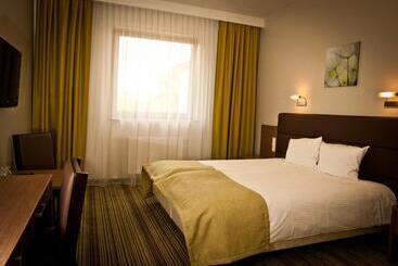 ホテル Pod Dębem