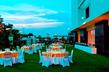 Red Fox By Lemon Tree Hotels, Bhiwadi