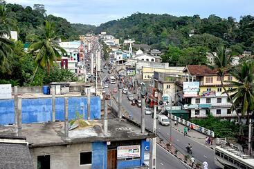 בית מלון כפרי Salika Inn