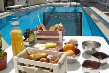 호텔 Villa Elite By Checkin Adults Only