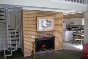 هتل Waterwood Townhouses