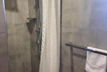 מוטל Town & Country Motor Inn