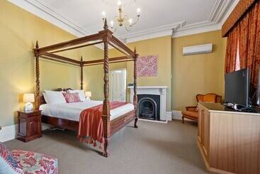 پانسیون Clydesdale Manor