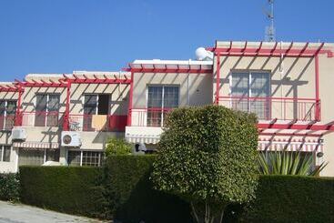 아파트 Santa Barbara Complex