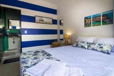 Casa Del Puerto Hostel & Suites