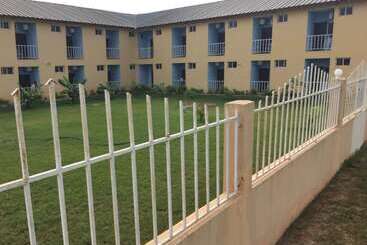 בית מלון כפרי Football