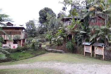 Mindo Loma Bird Lodge