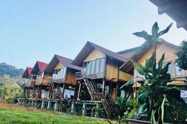 ホテル Phong Nha Mountain House