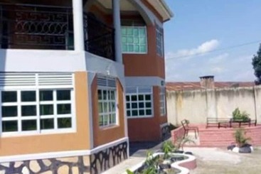 پانسیون A & J Holiday Suites