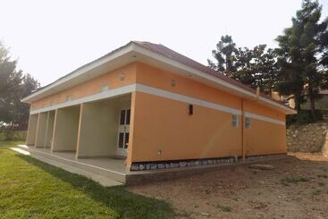 پانسیون Heritage Country Club