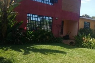 펜션 Royal Pine Cottages