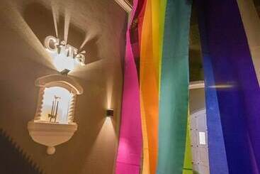 تختخواب و صبحانه Casa Citá