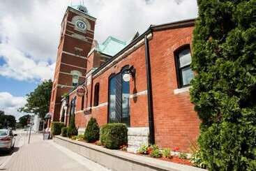 مبيت وإفطار Clocktower Inn