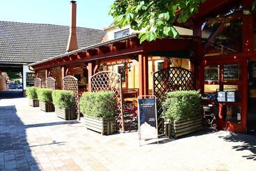 Отель Land Steakhaus Bürger