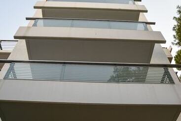 פנסיון The Coolest Loft & Terrace Varkiza Sv