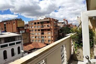 ペンション The Milagro Guest House